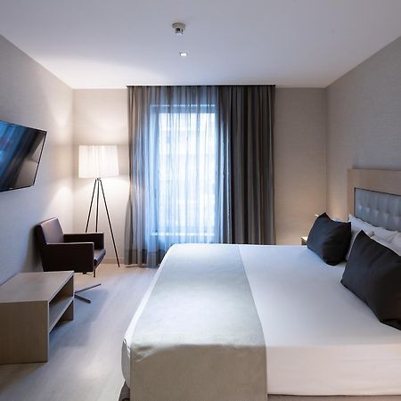 Catalonia Sagrada Familia Hotel Barcelona Bagian luar foto