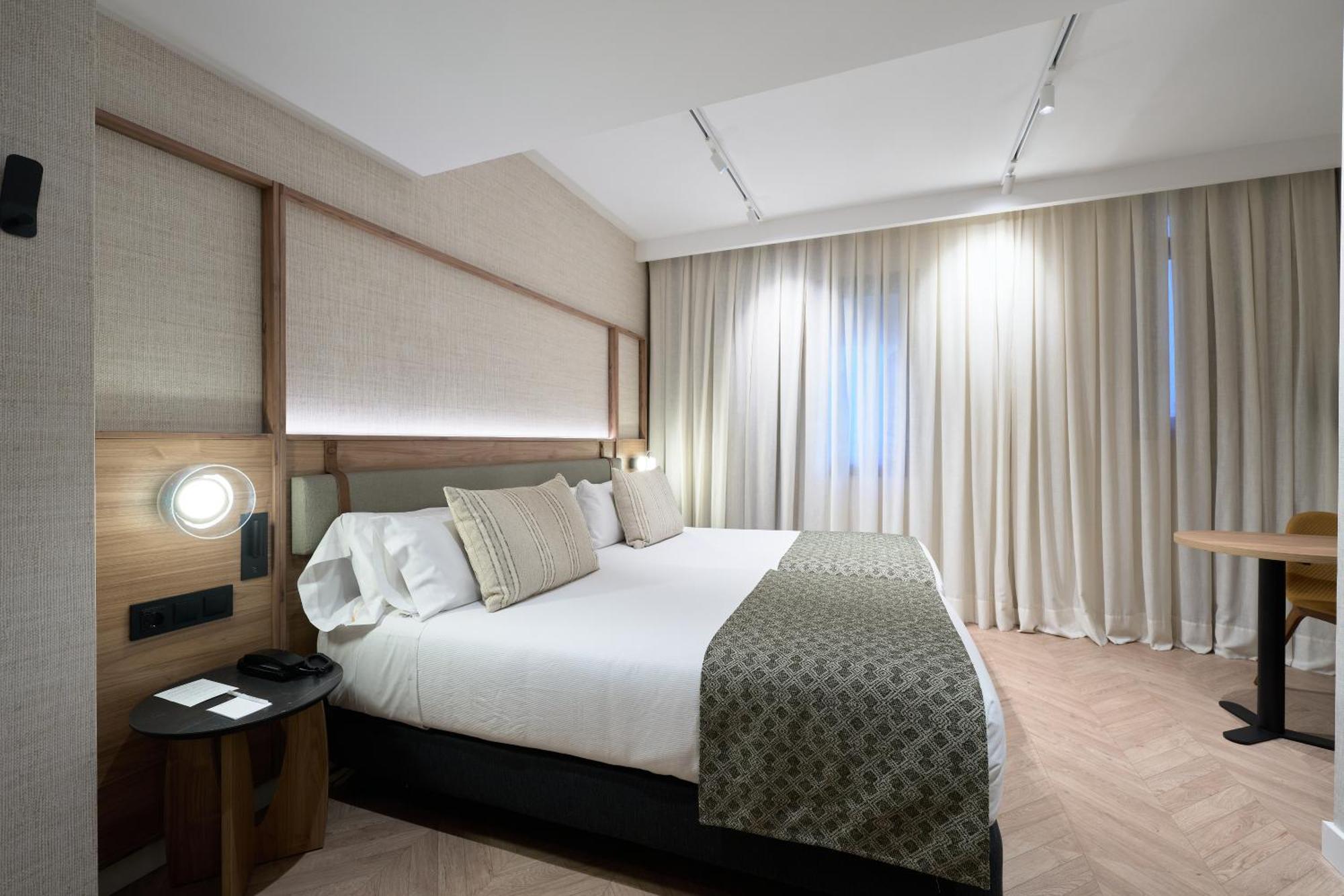 Catalonia Sagrada Familia Hotel Barcelona Bagian luar foto