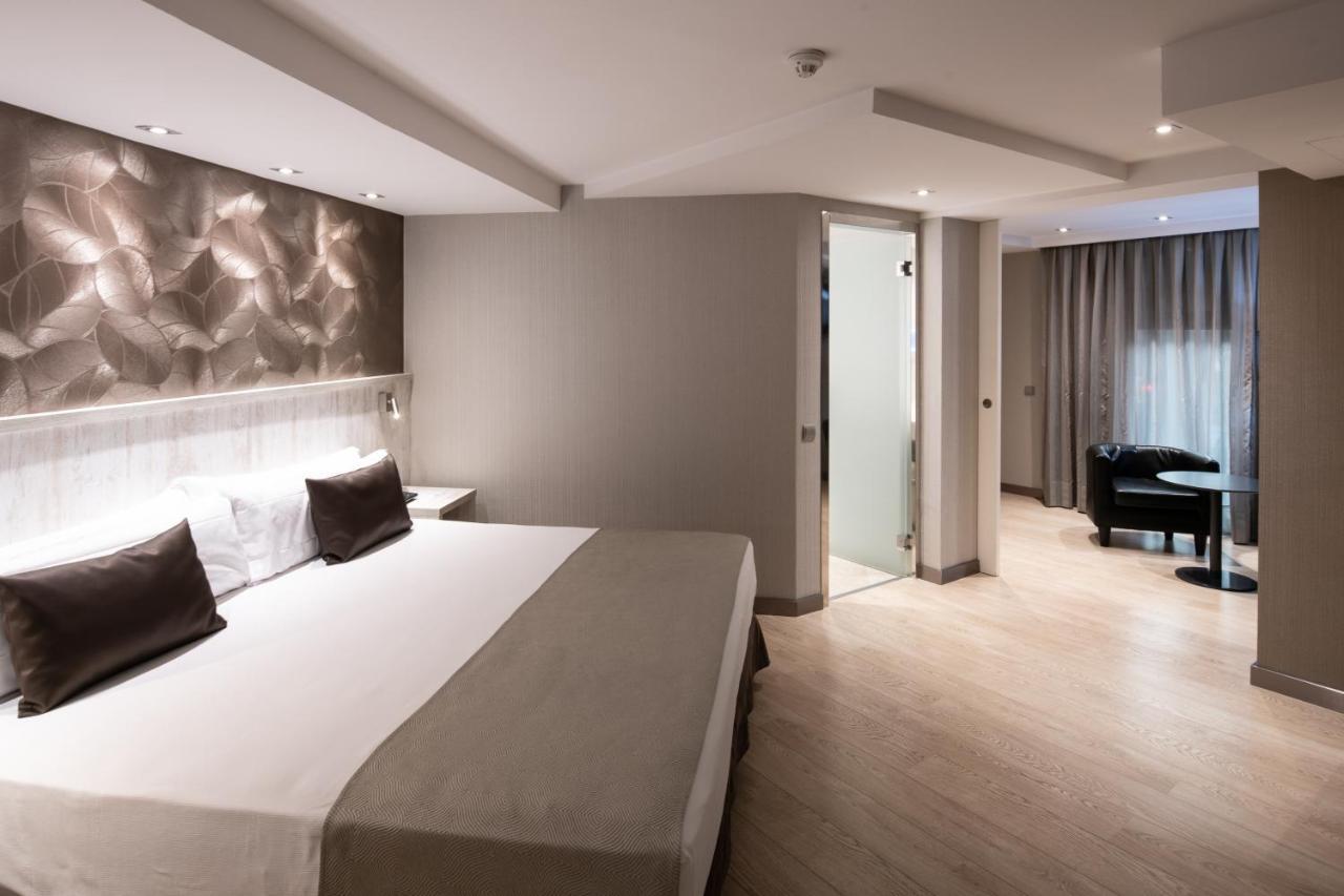 Catalonia Sagrada Familia Hotel Barcelona Bagian luar foto